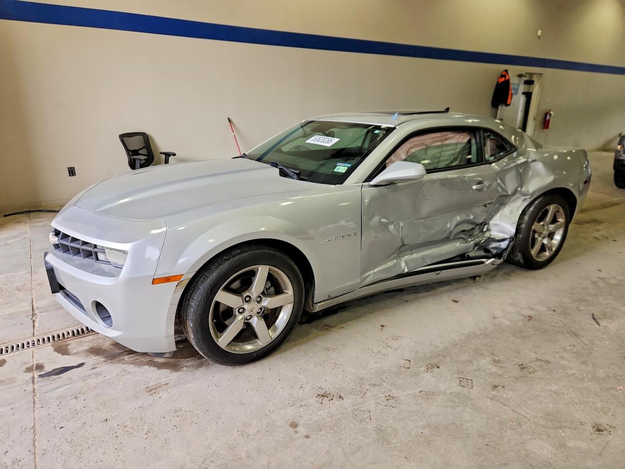 Salvage Chevrolet Camaro Image