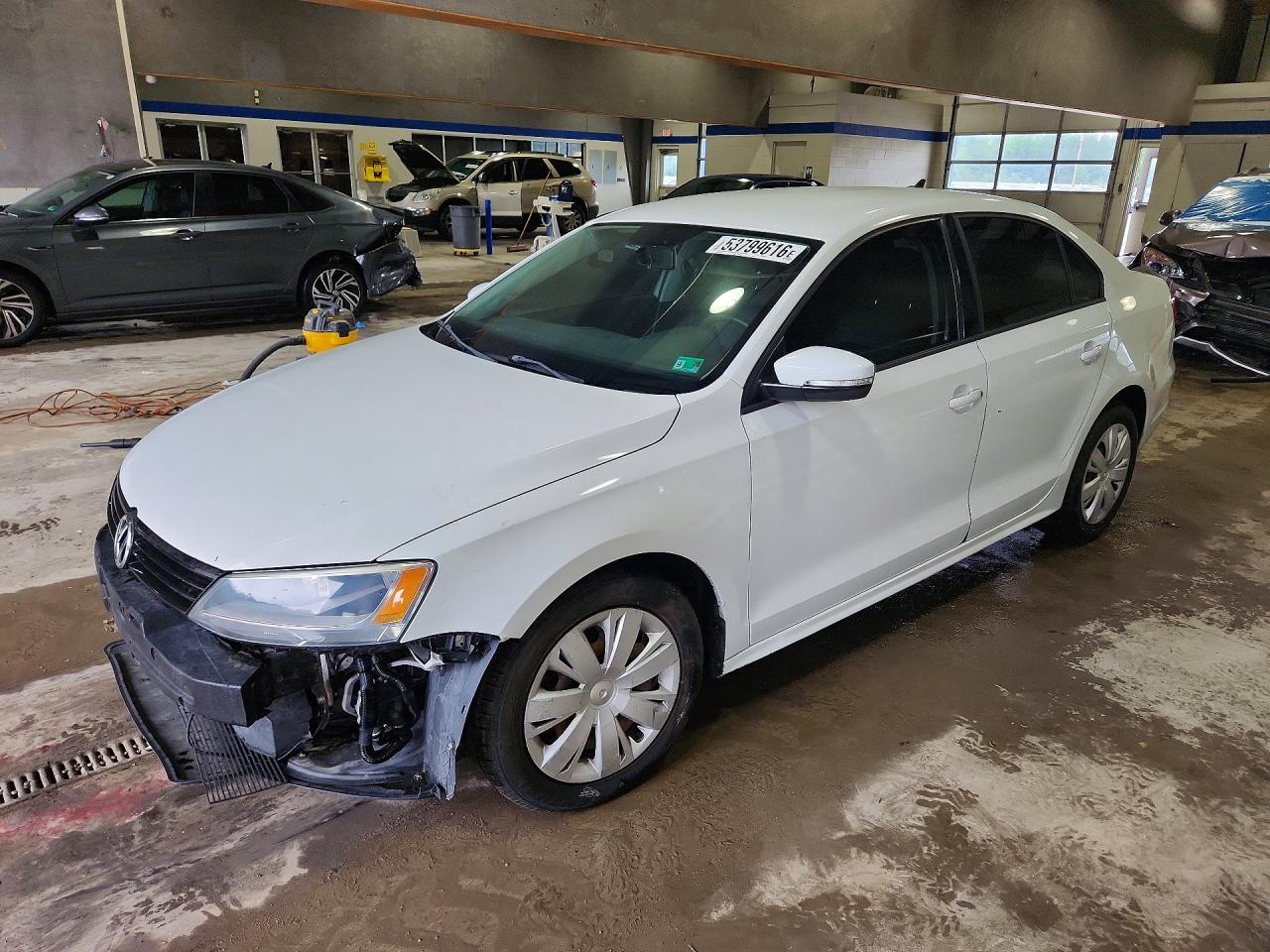 Salvage Volkswagon Jetta Image