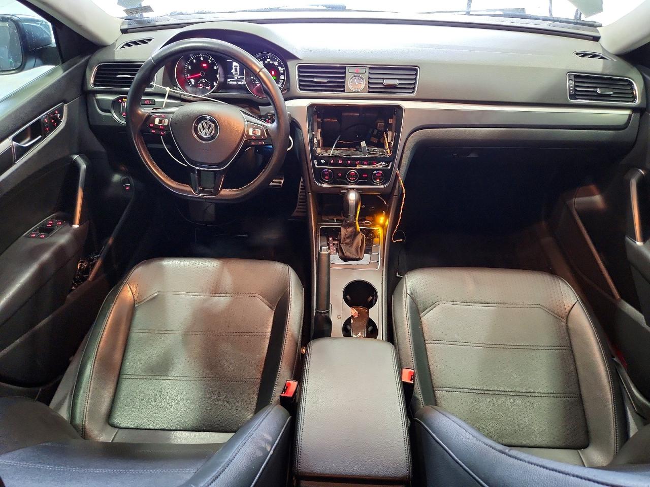 Volkswagen Passat R-line