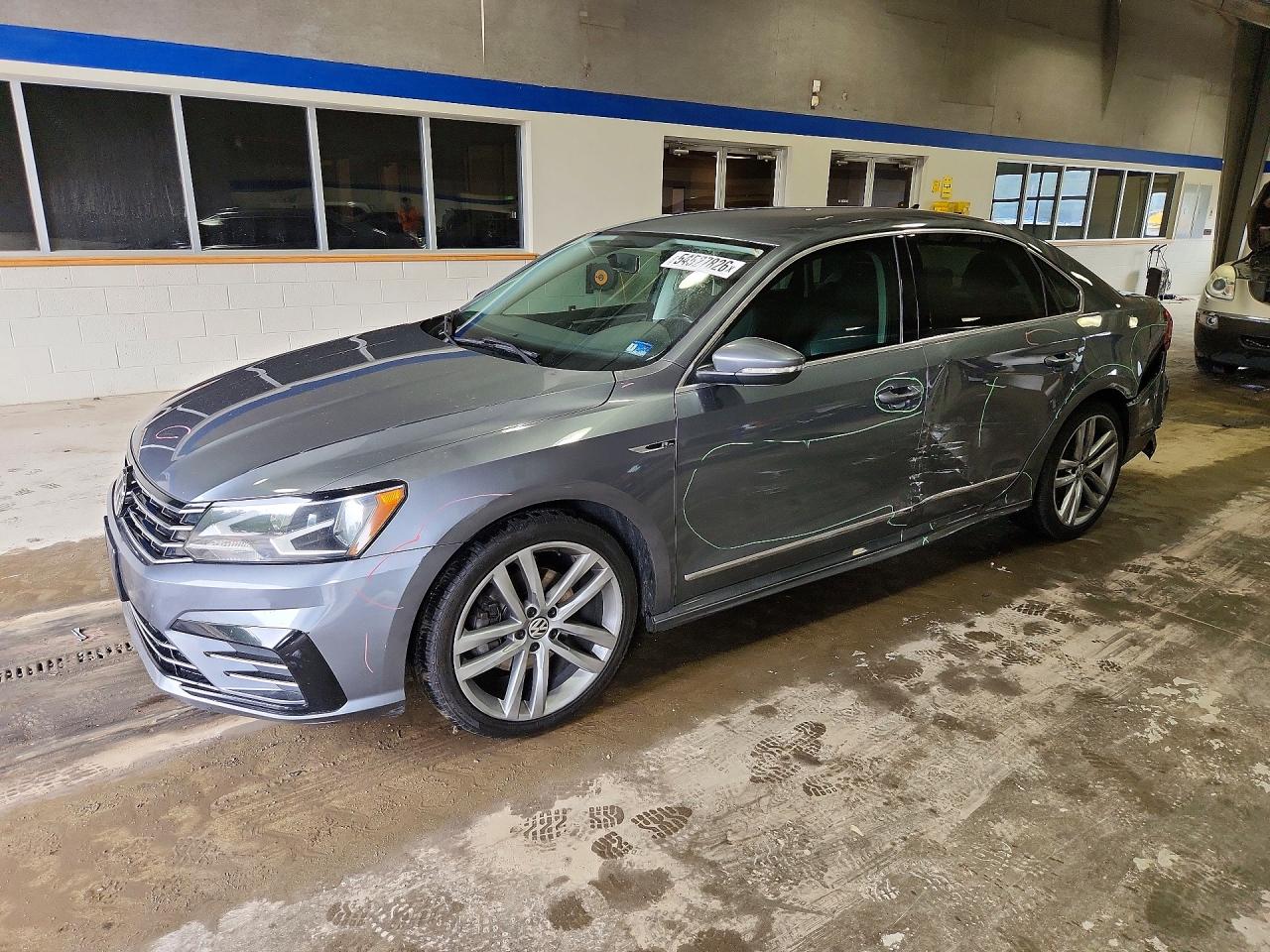 Salvage Volkswagen Passat Image