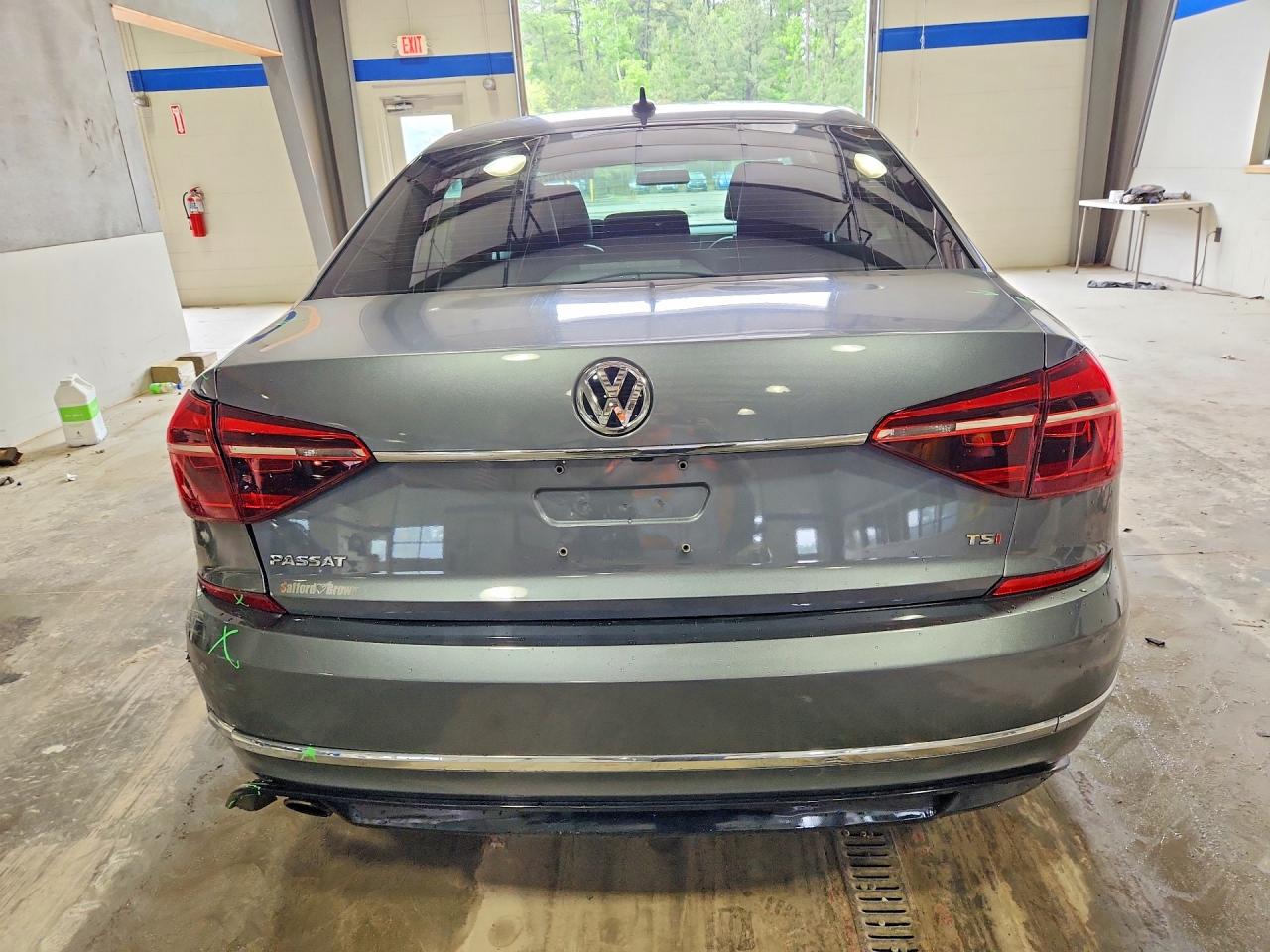 Volkswagen Passat R-line