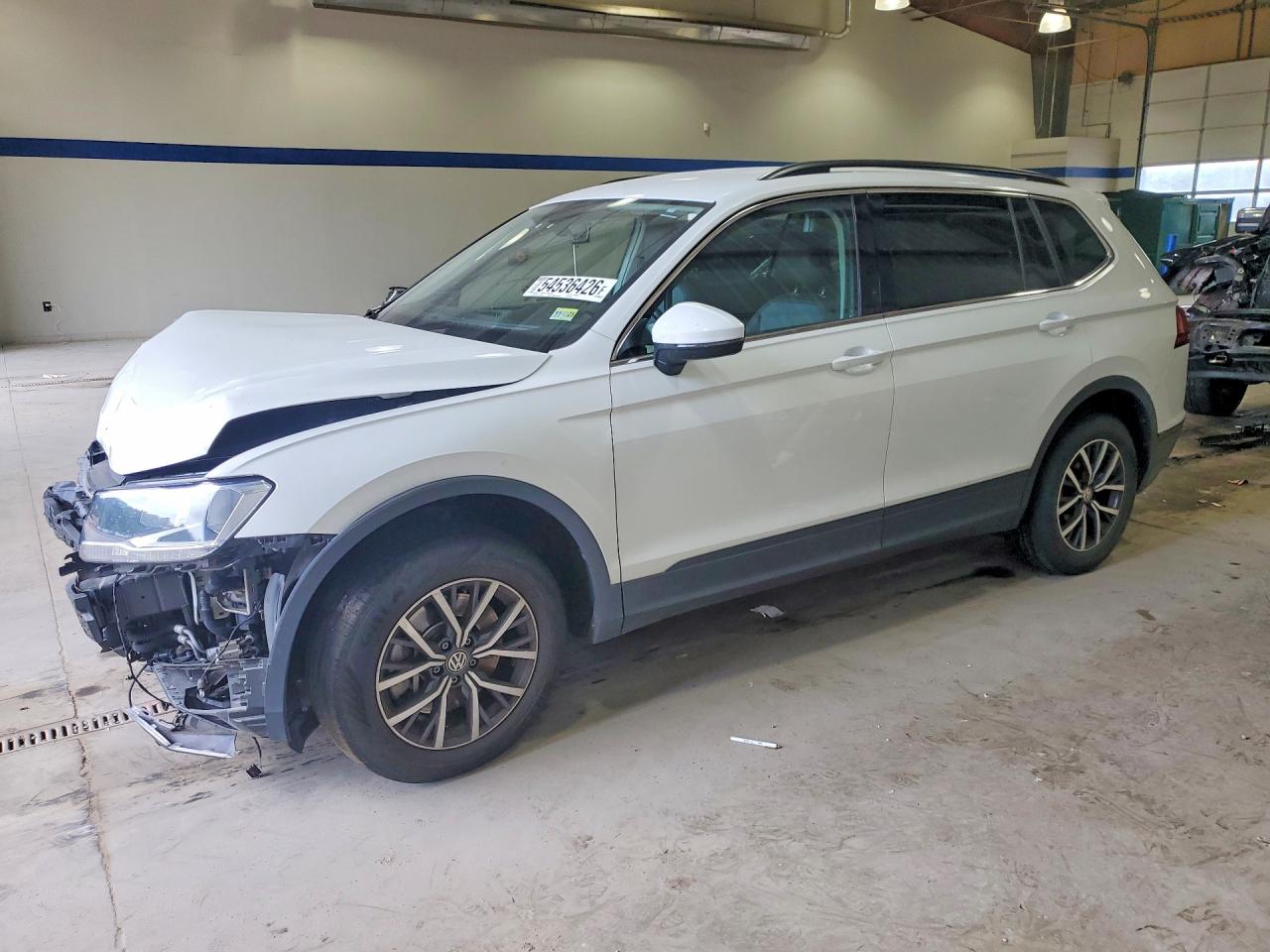 Salvage Volkswagen Tiguan Image