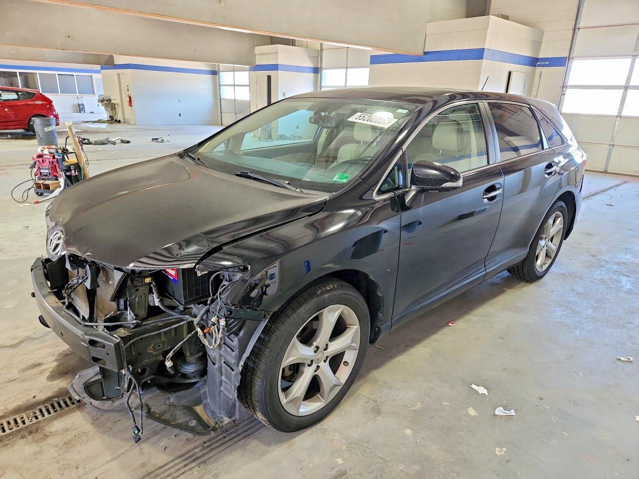 Salvage Toyota Venza Image