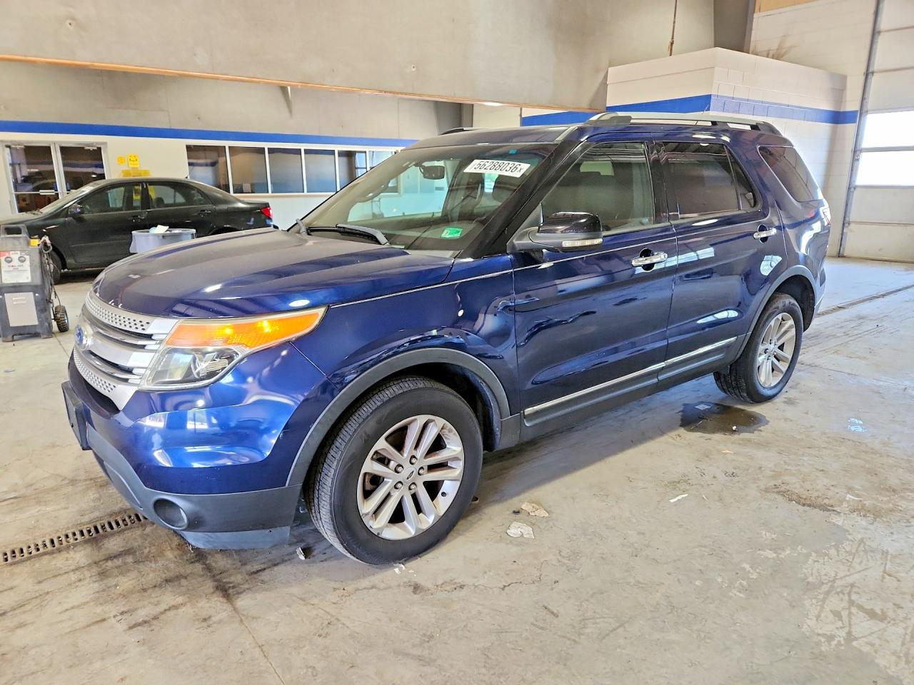 Salvage Ford Explorer Image