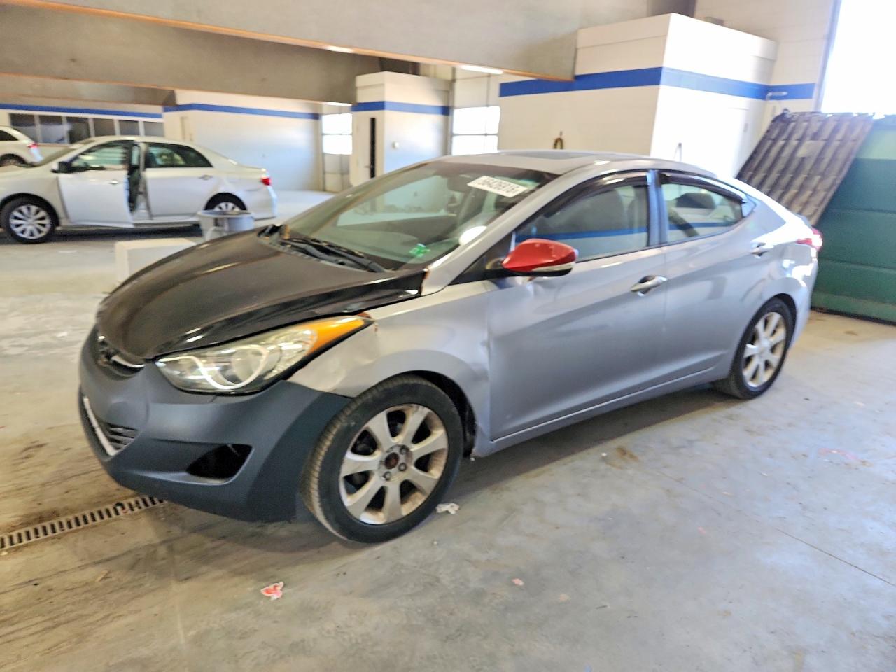 Salvage Hyundai ELANTRA Image