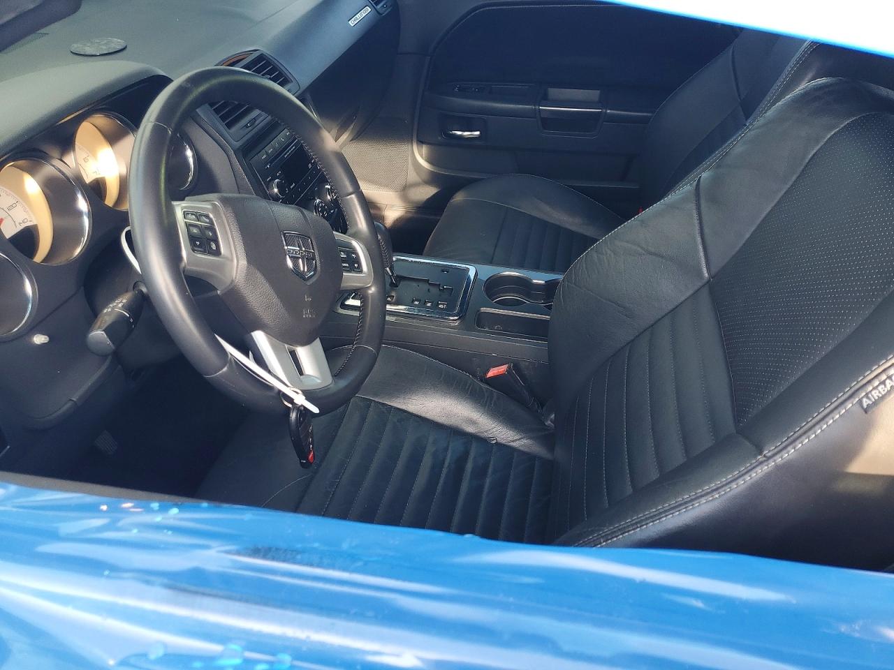 Dodge Challenger Sxt