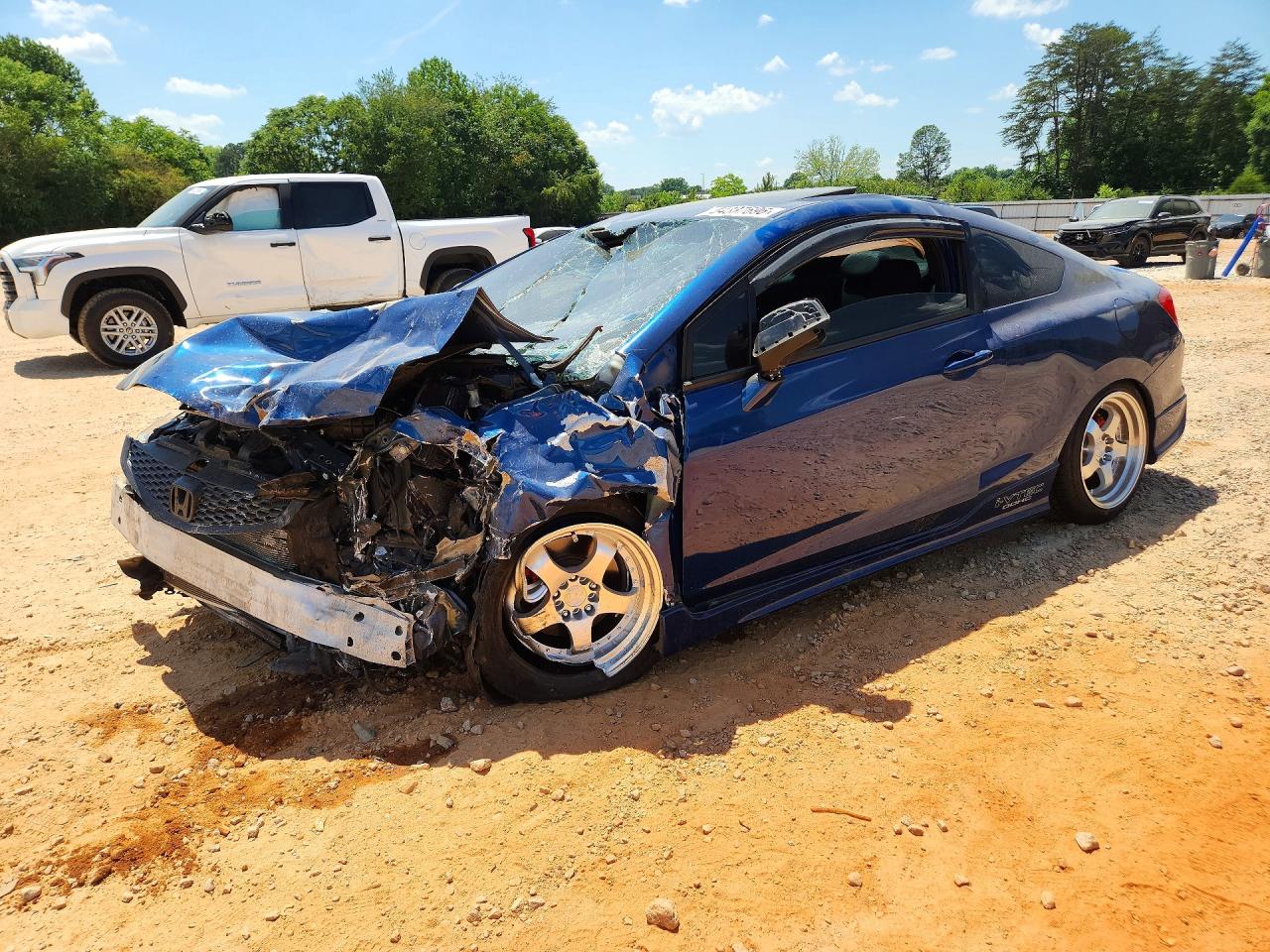 Salvage Honda Civic Image