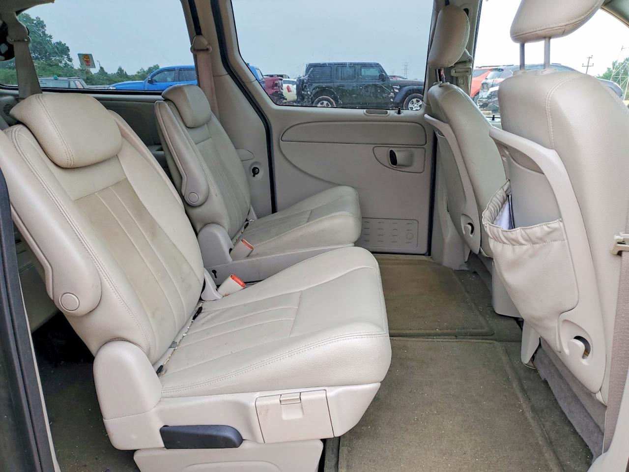 Dodge Caravan Sxt