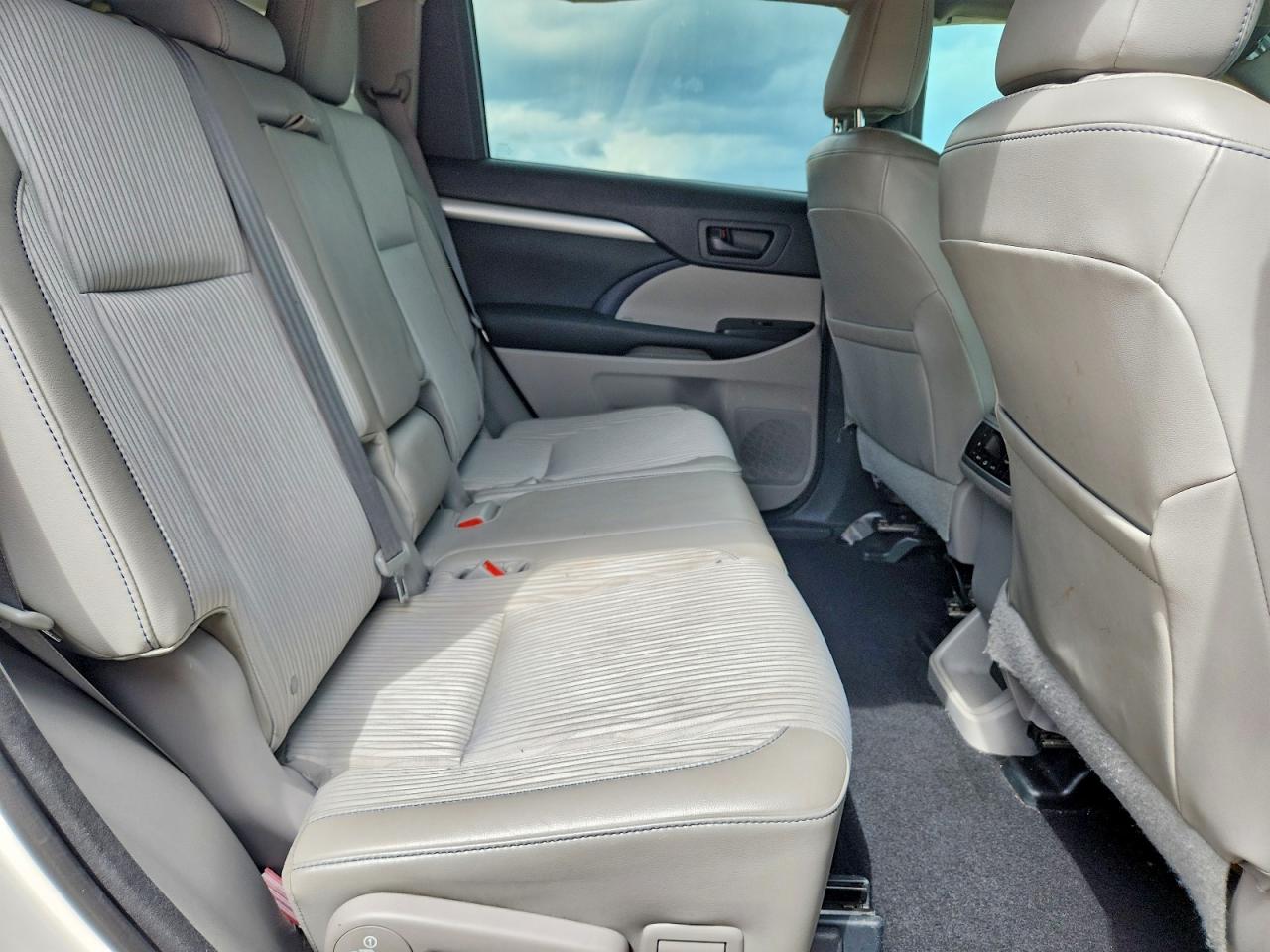 Toyota Highlander Le Plus