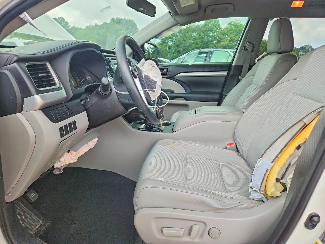 Toyota Highlander Le Plus