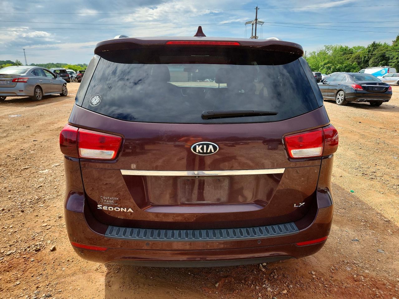 Kia Sedona Lx