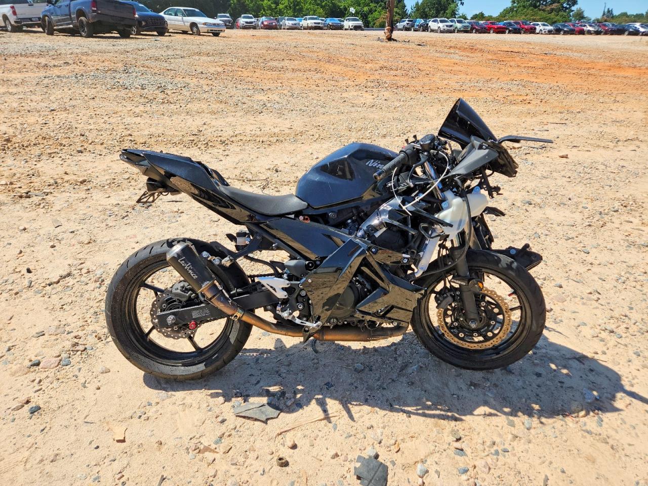Salvage Kawasaki Ex400 Image