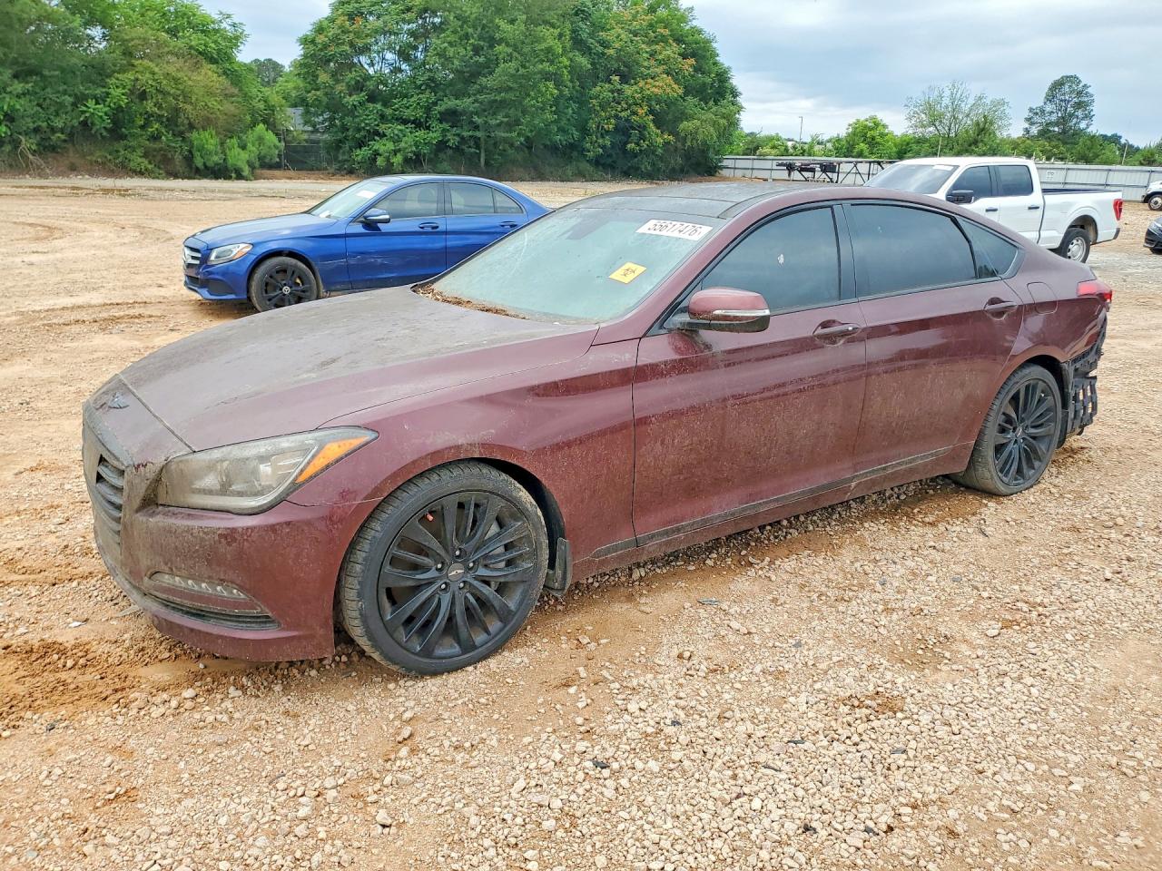 Salvage Hyundai Genesis Image