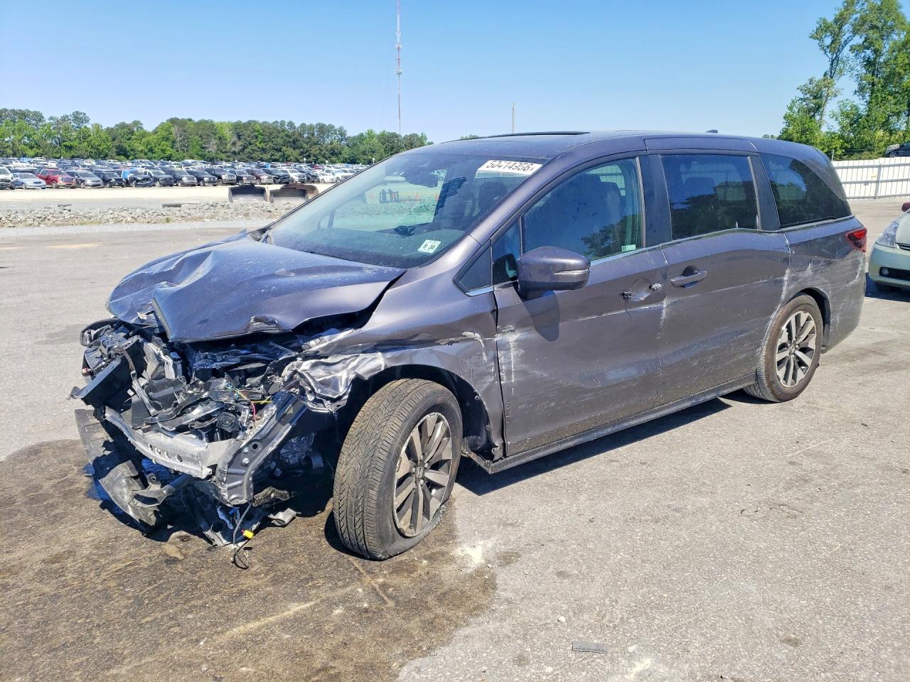 Salvage Honda Odyssey Image