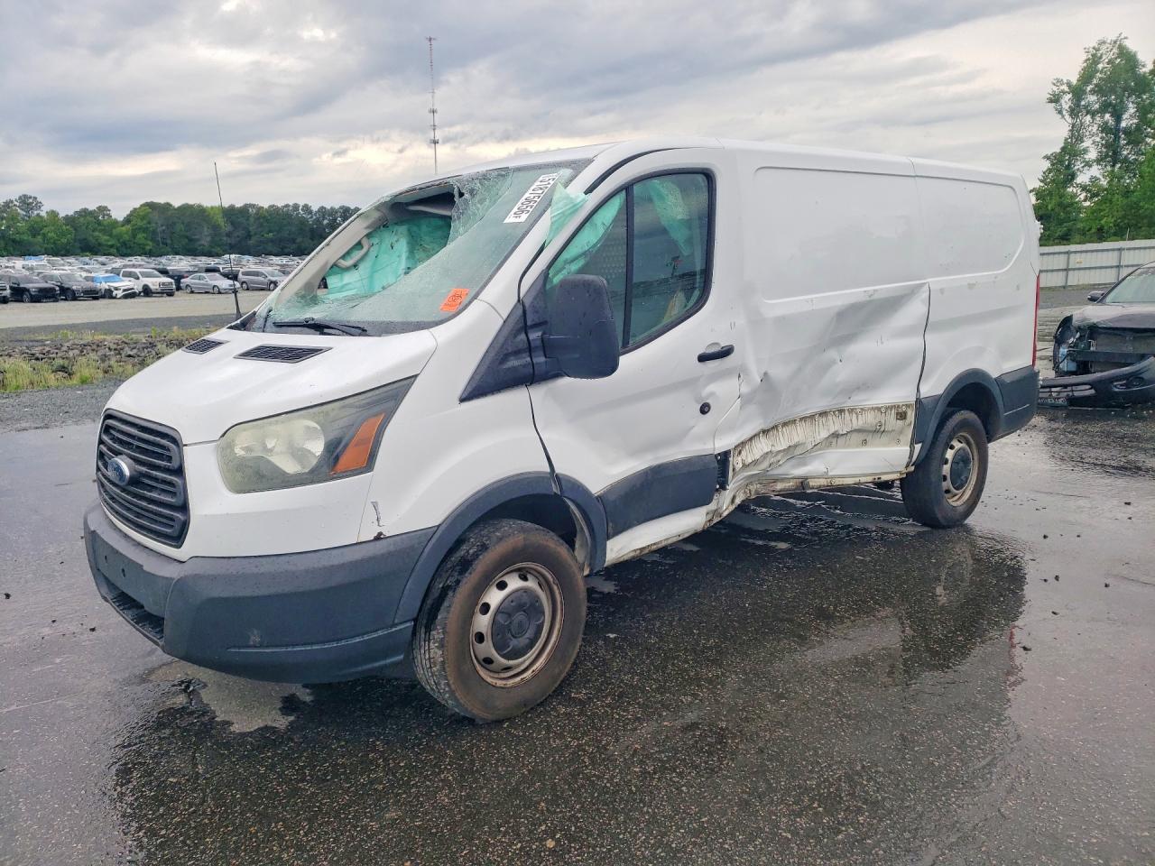 Salvage Ford Transit Image