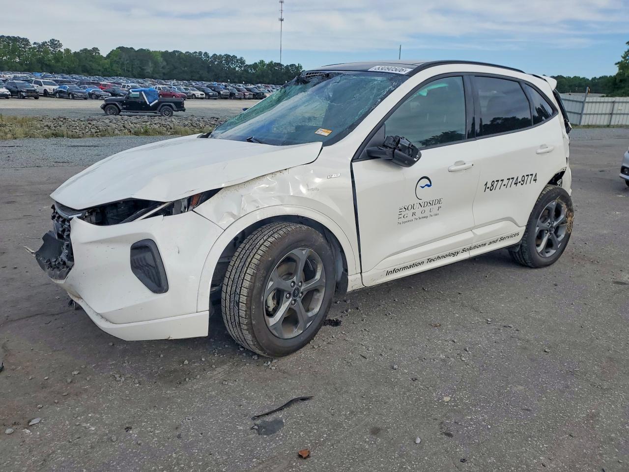 Salvage Ford Escape Image