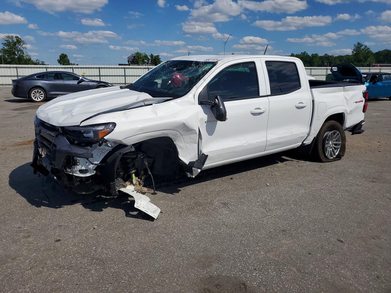 Salvage Chevrolet Colorado Image