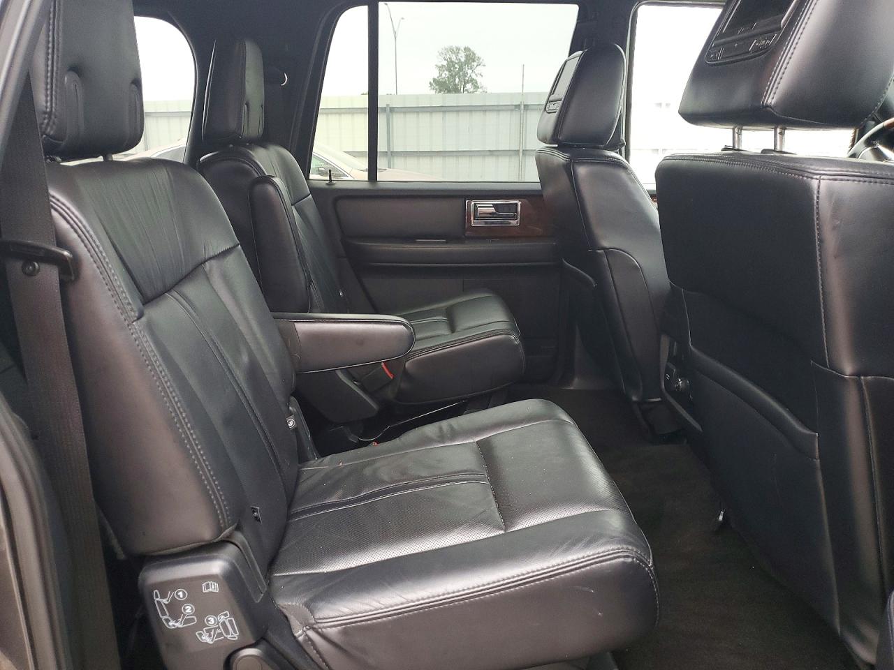 Lincoln Navigator L