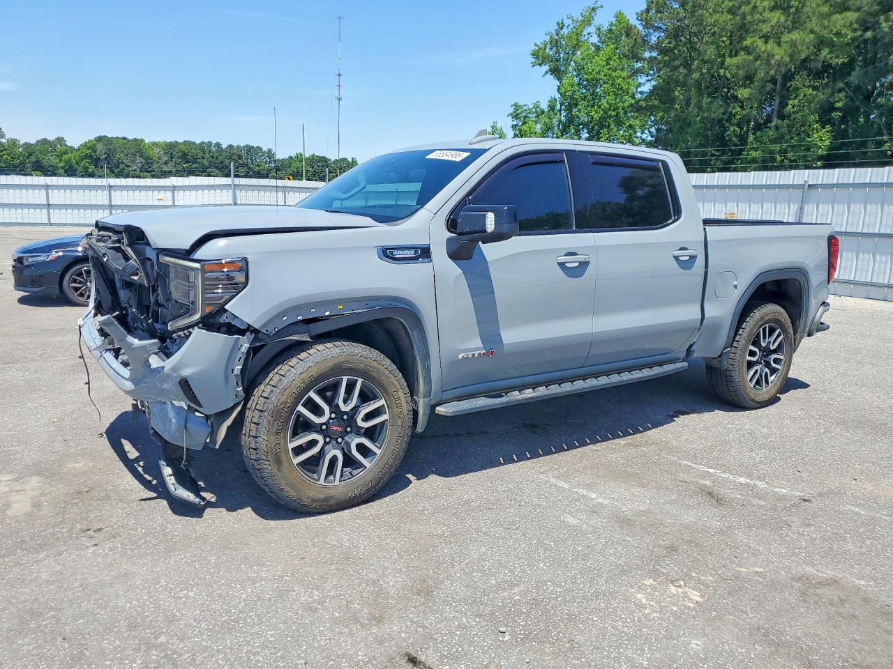 Salvage GMC Sierra Image