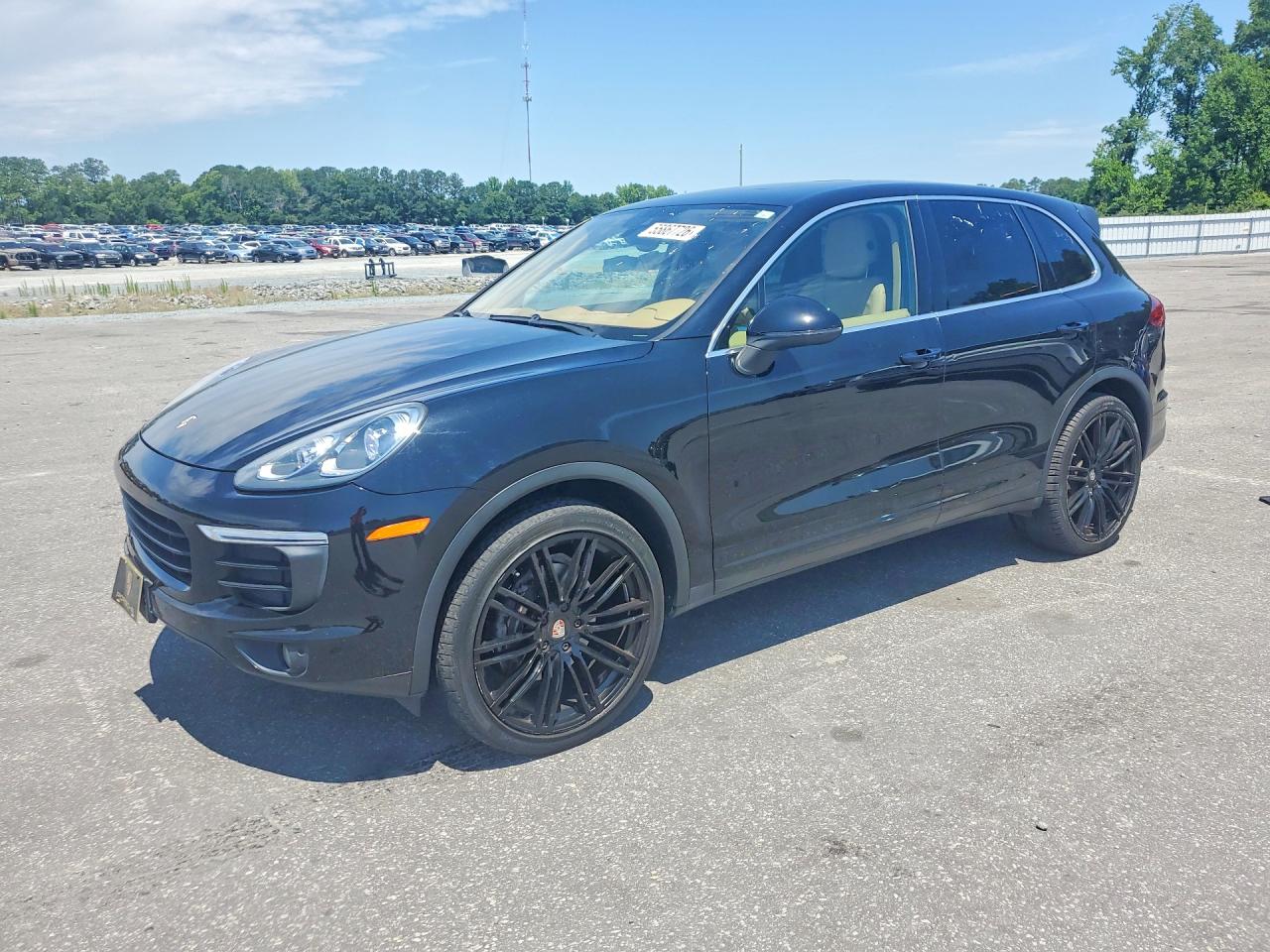 Salvage Porsche Cayenne Image