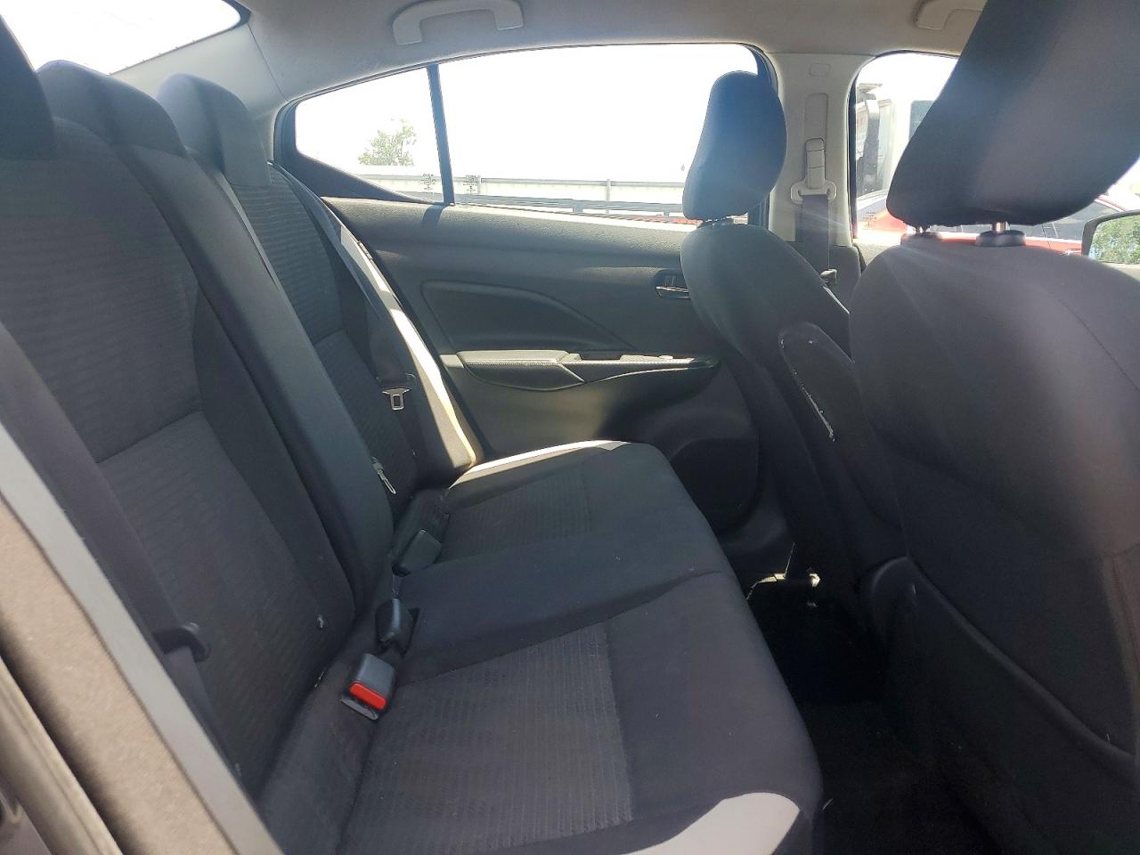 Nissan Versa Sv