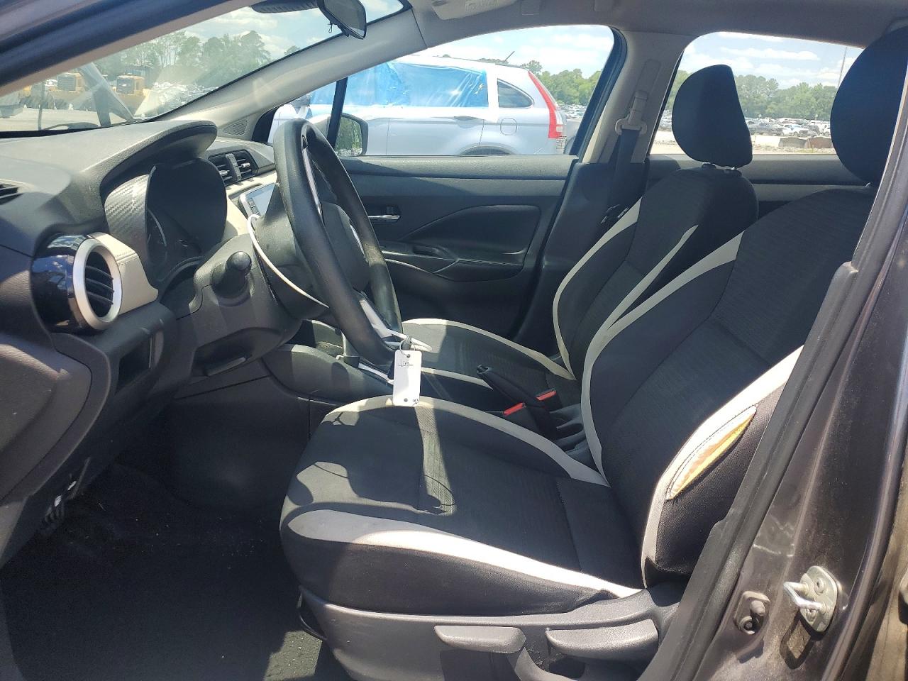 Nissan Versa Sv