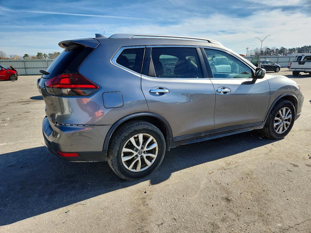 Nissan Rogue S