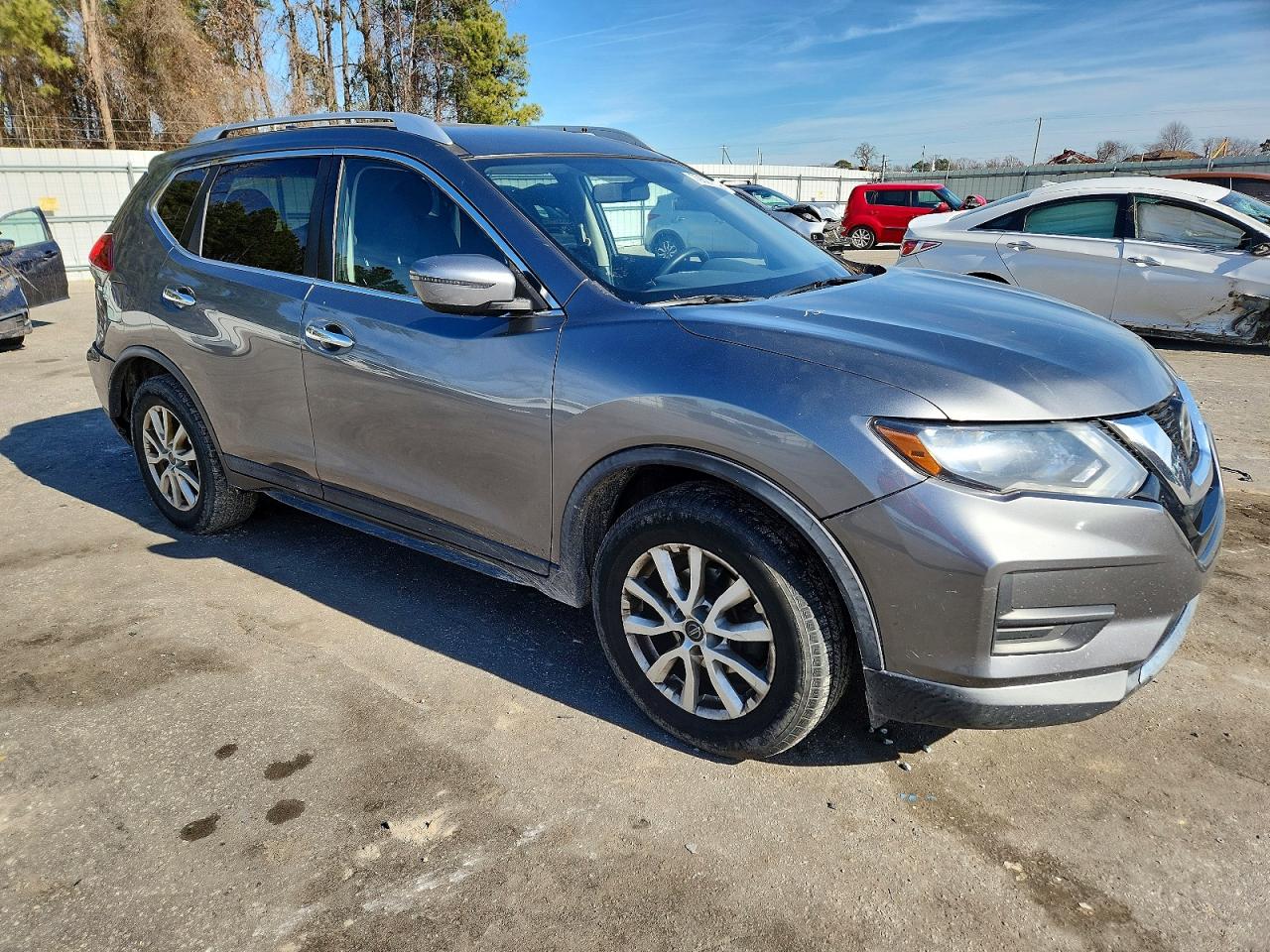 Nissan Rogue S