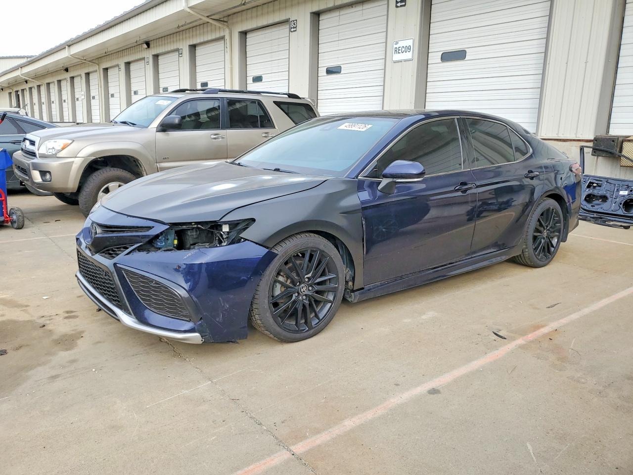 Salvage Toyota Camry Image