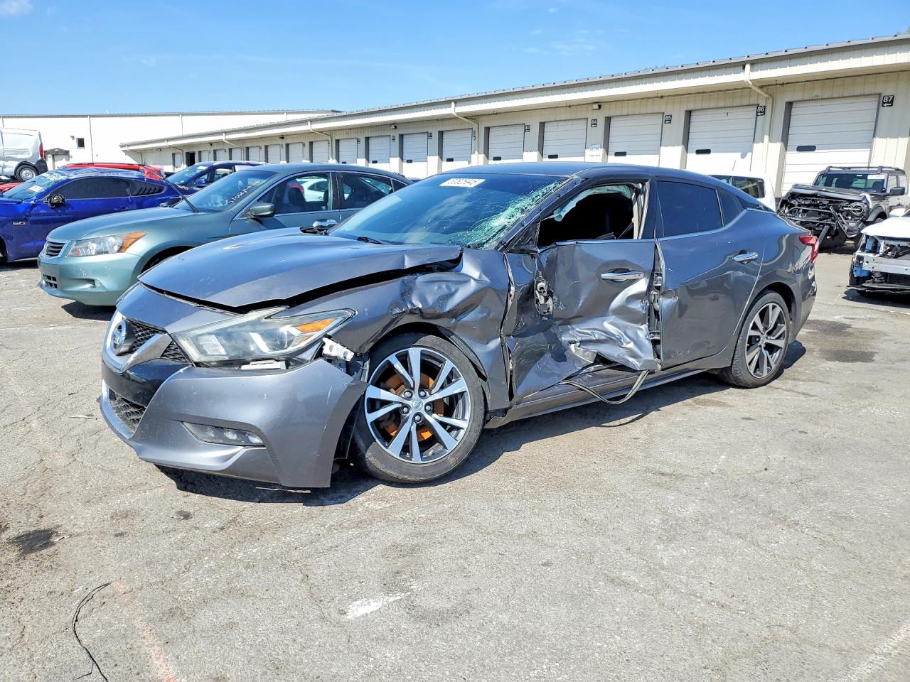 Salvage Nissan Maxima Image