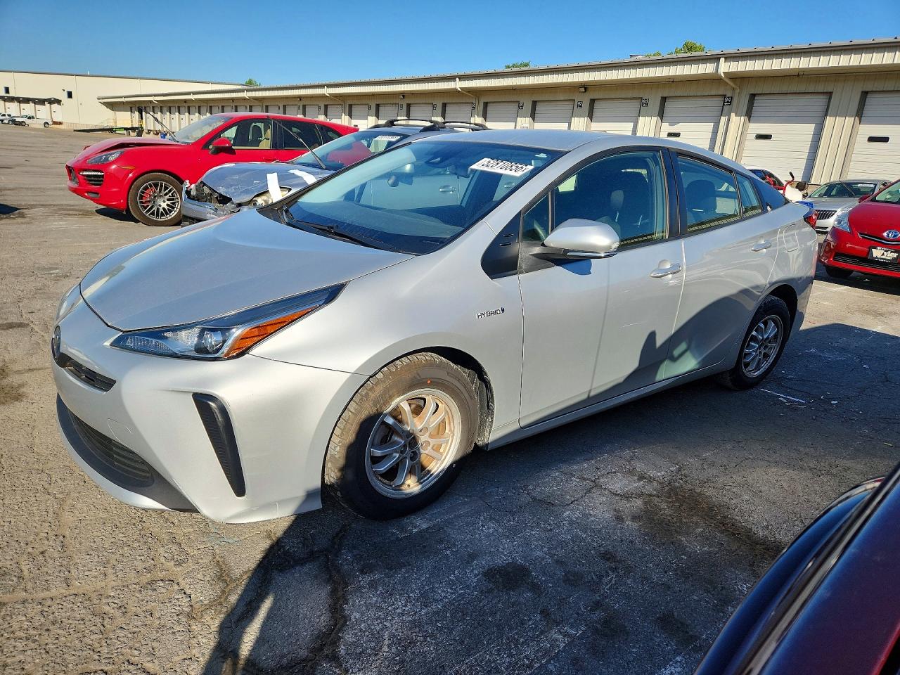 Salvage Toyota Prius Image