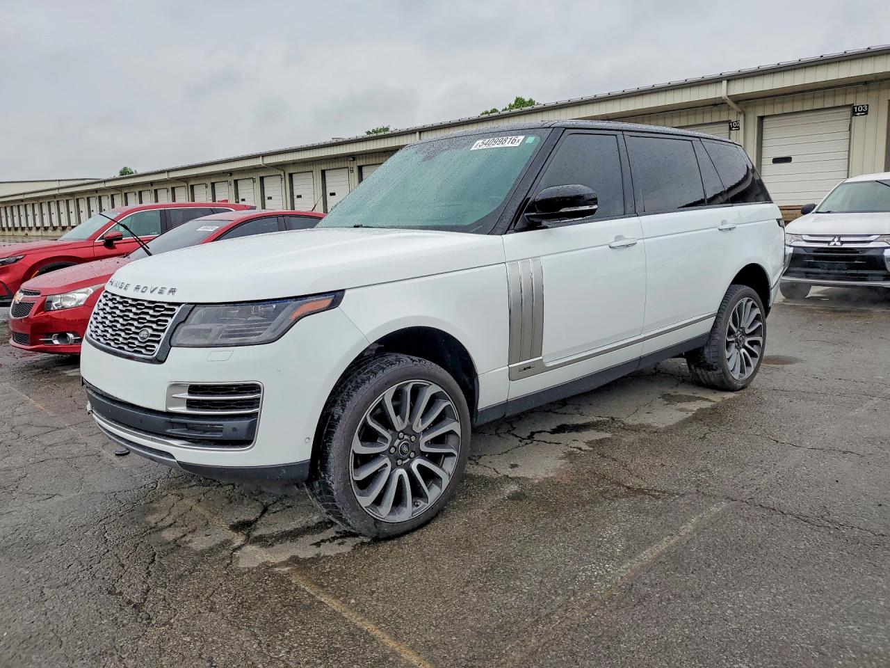 Salvage Land Rover Range Rover Image