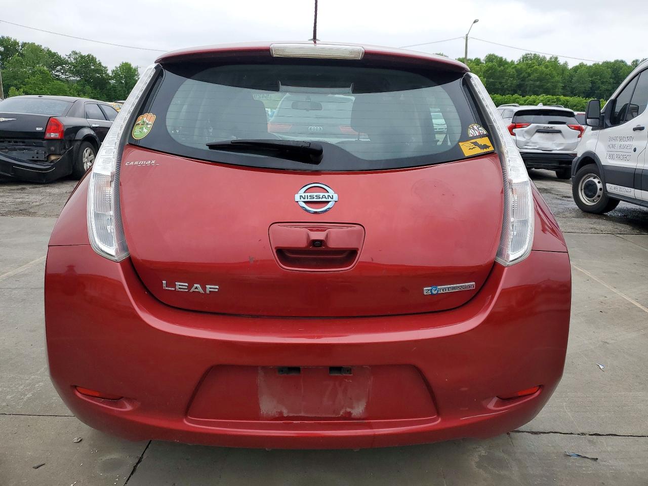 Nissan LEAF S