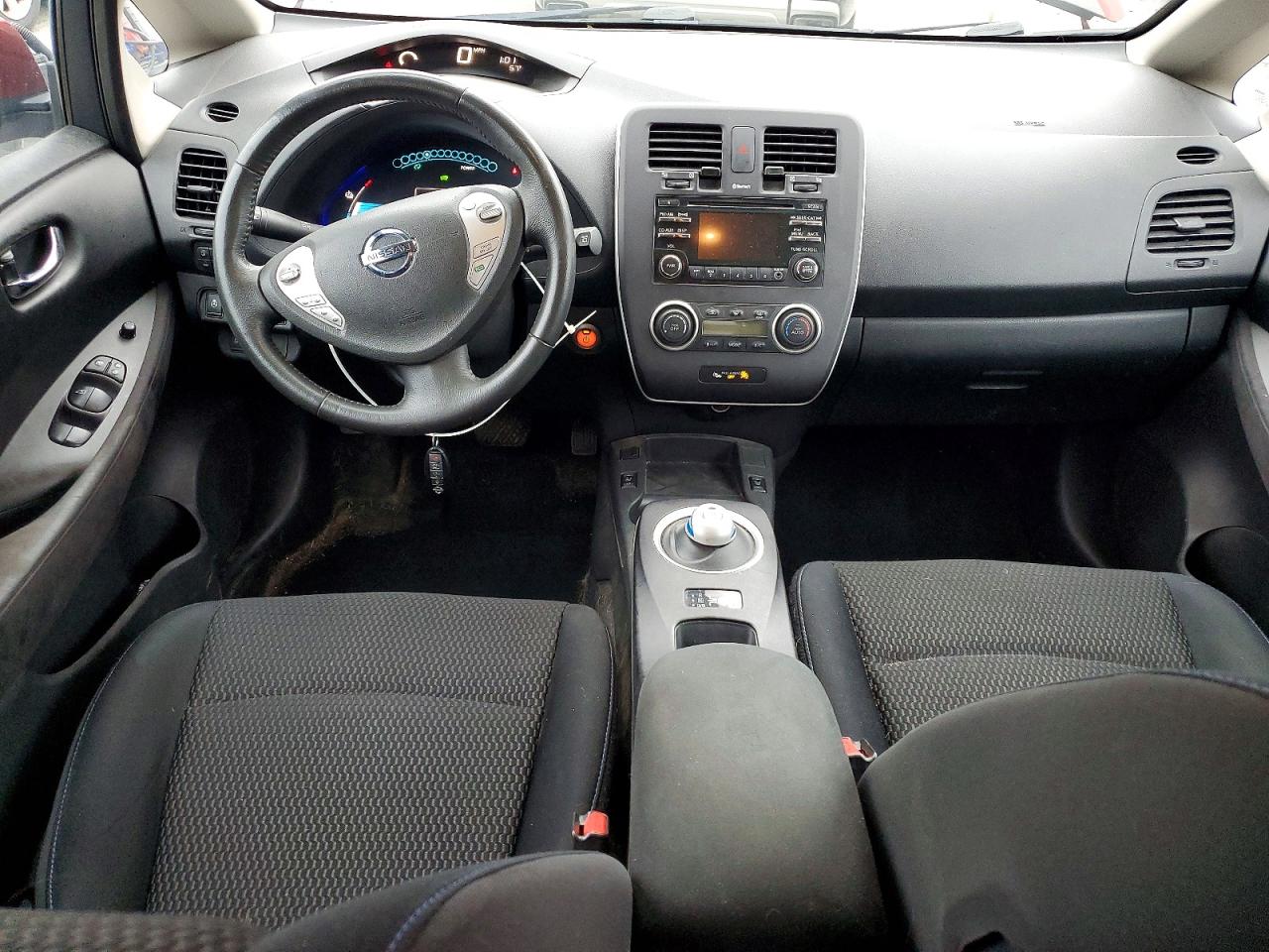 Nissan LEAF S