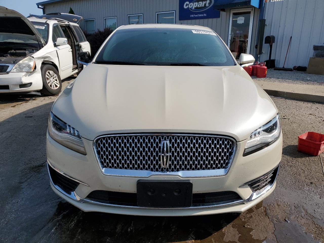 Lincoln MKZ Reserve