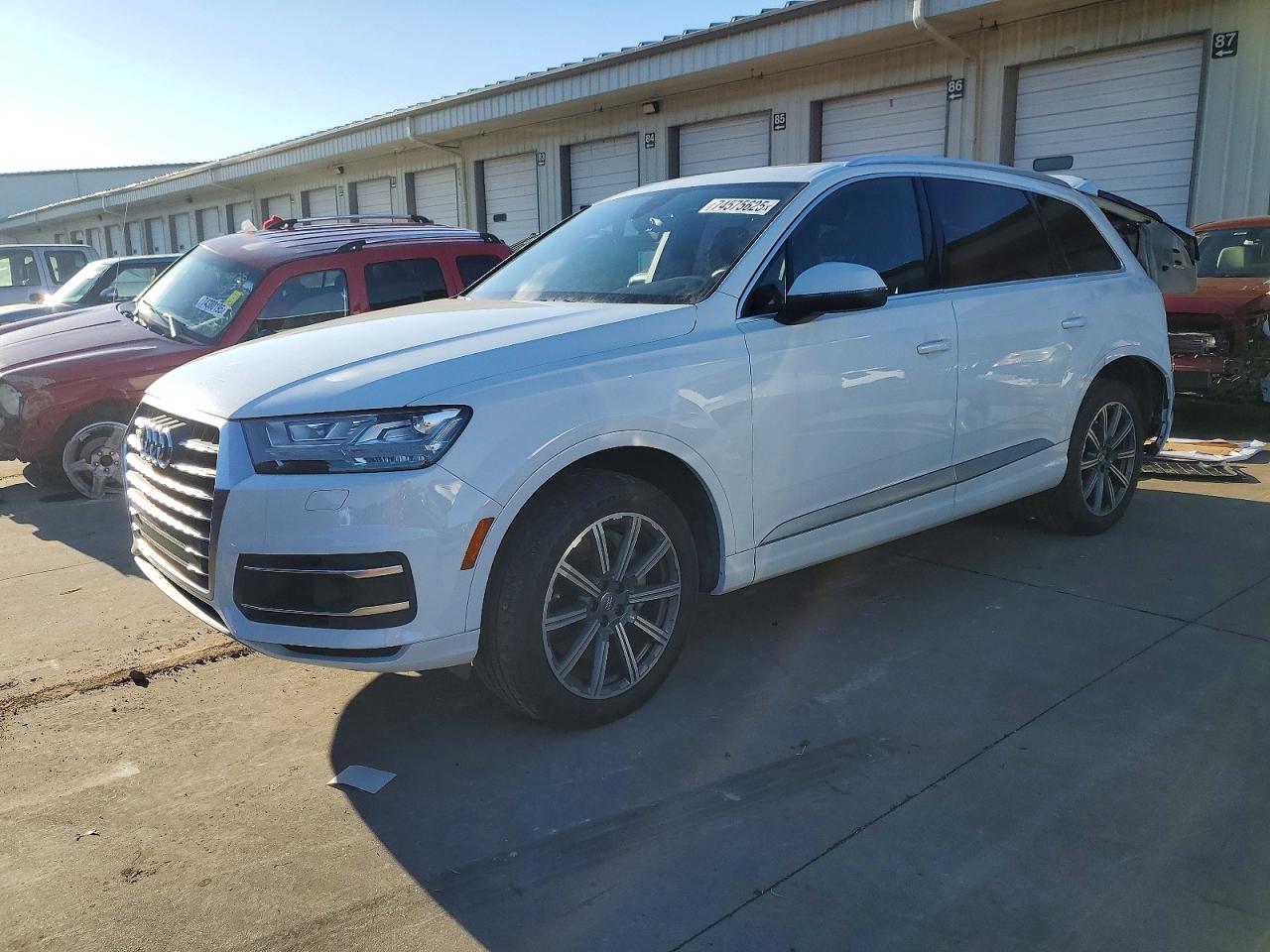 Salvage Audi Q7 Image