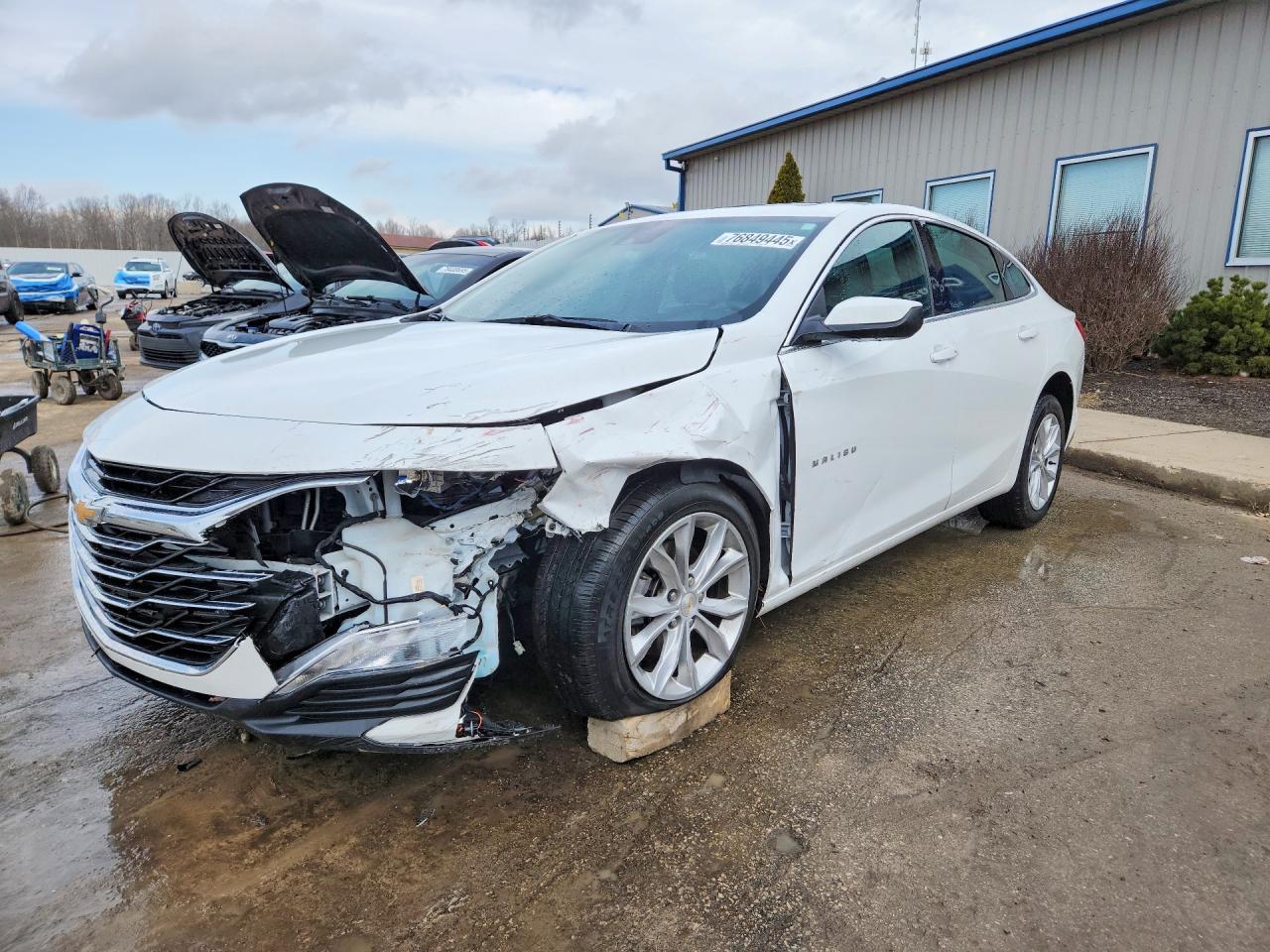 Salvage Chevrolet Malibu Image