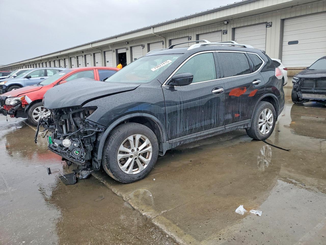 Salvage Nissan Rogue Image