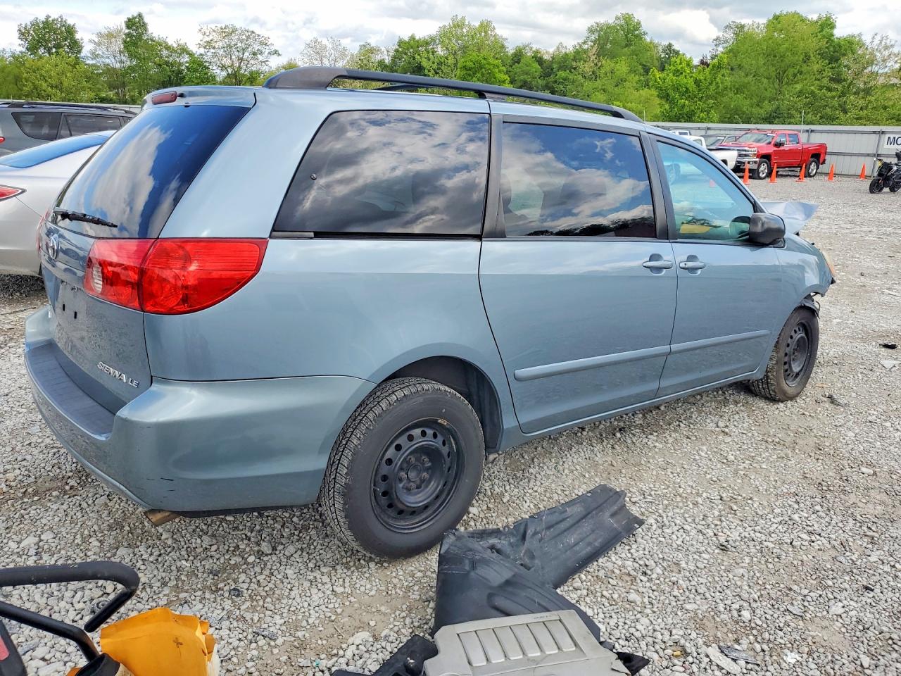 Toyota Sienna Le 7-passenger