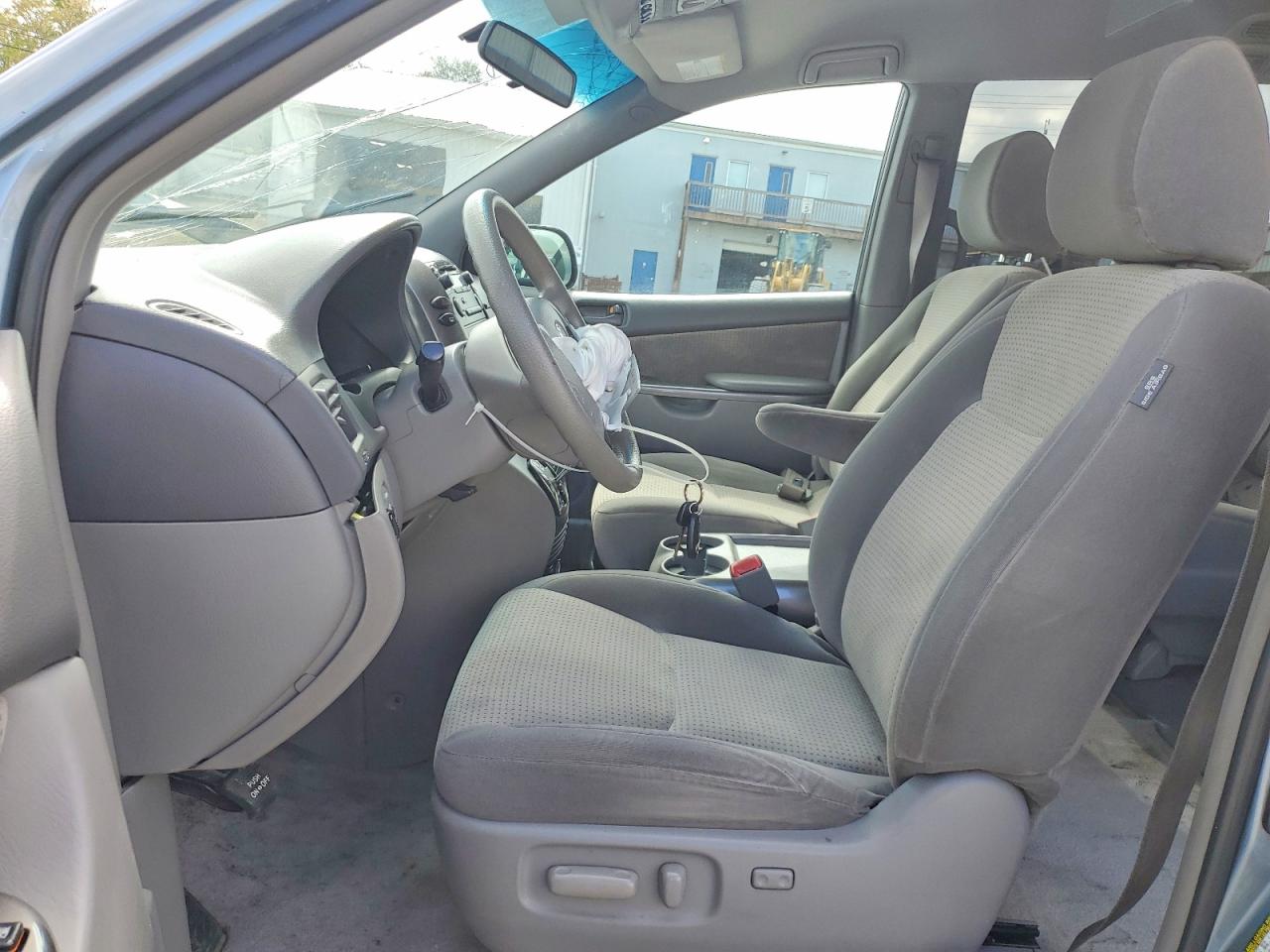 Toyota Sienna Le 7-passenger
