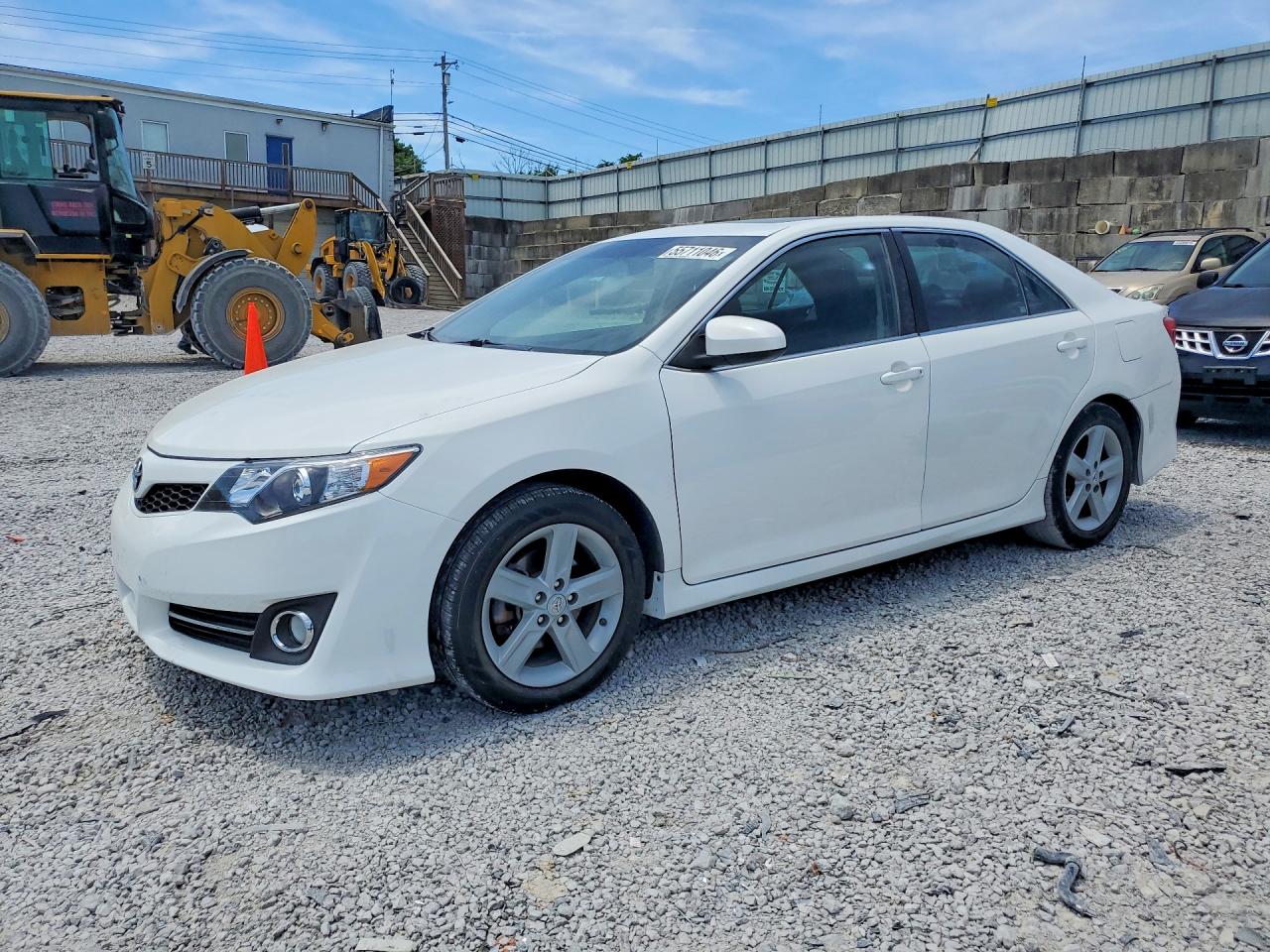 Salvage Toyota Camry Image
