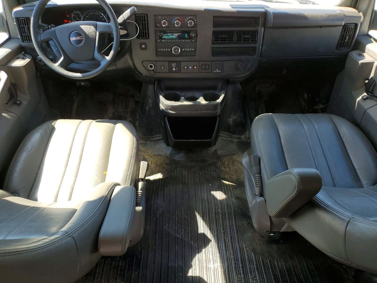 GMC Savana G3500