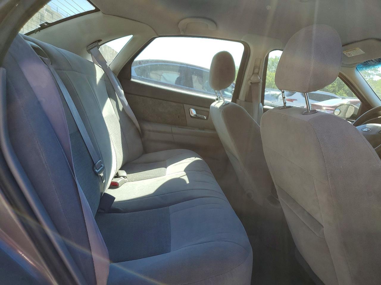 Ford Taurus Se
