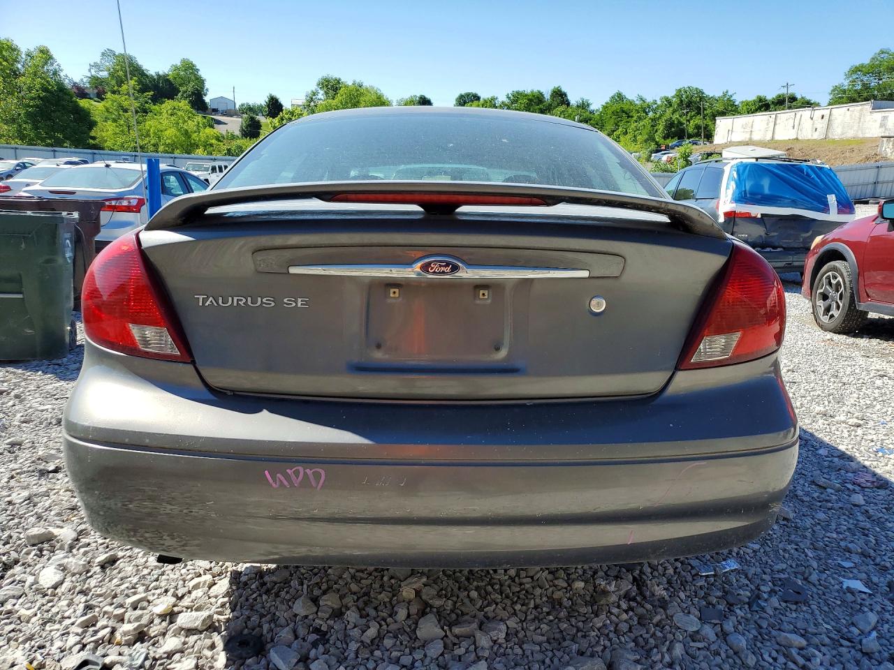 Ford Taurus Se