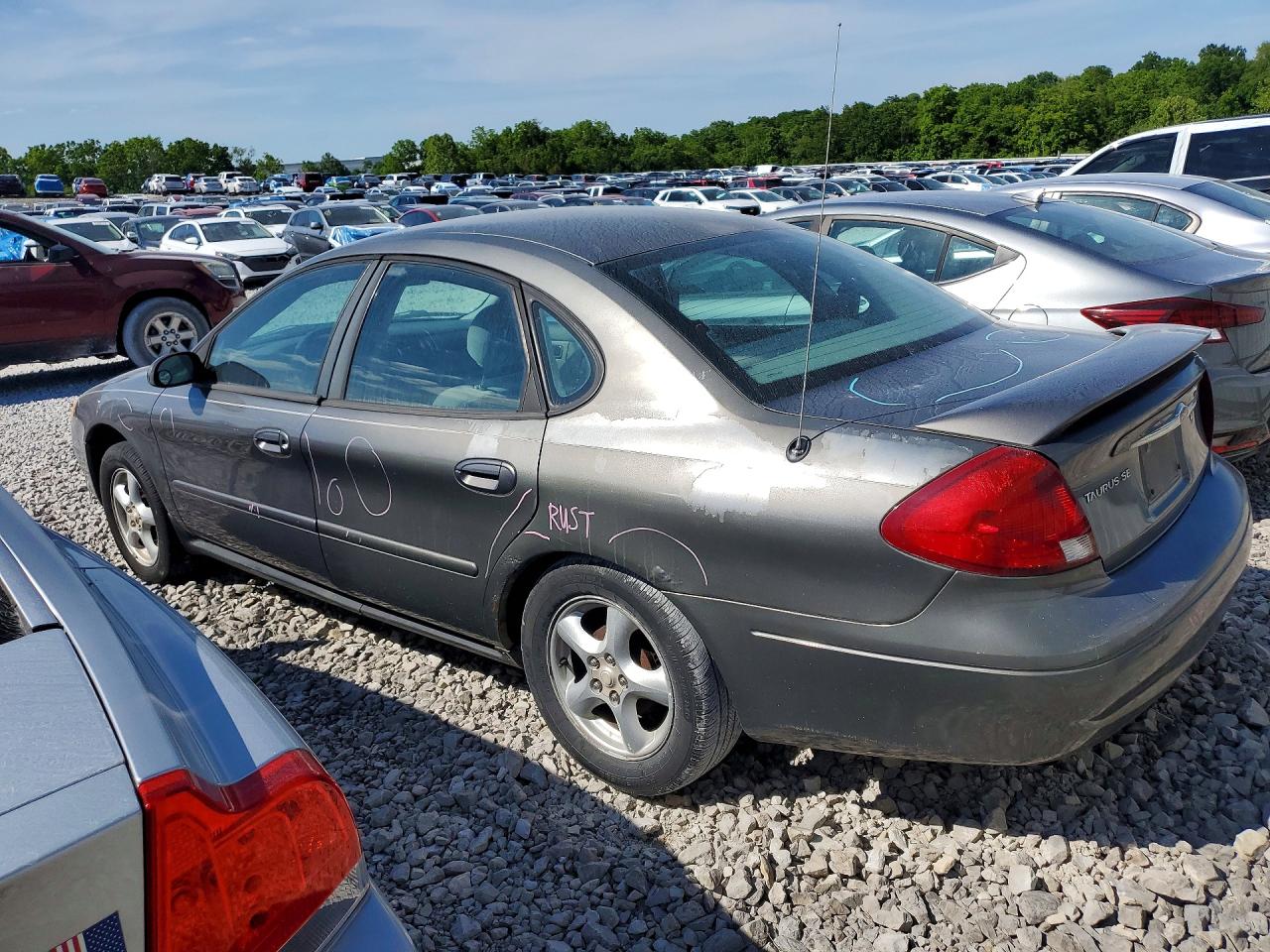 Ford Taurus Se