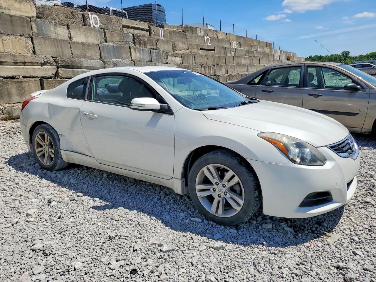 Nissan Altima S
