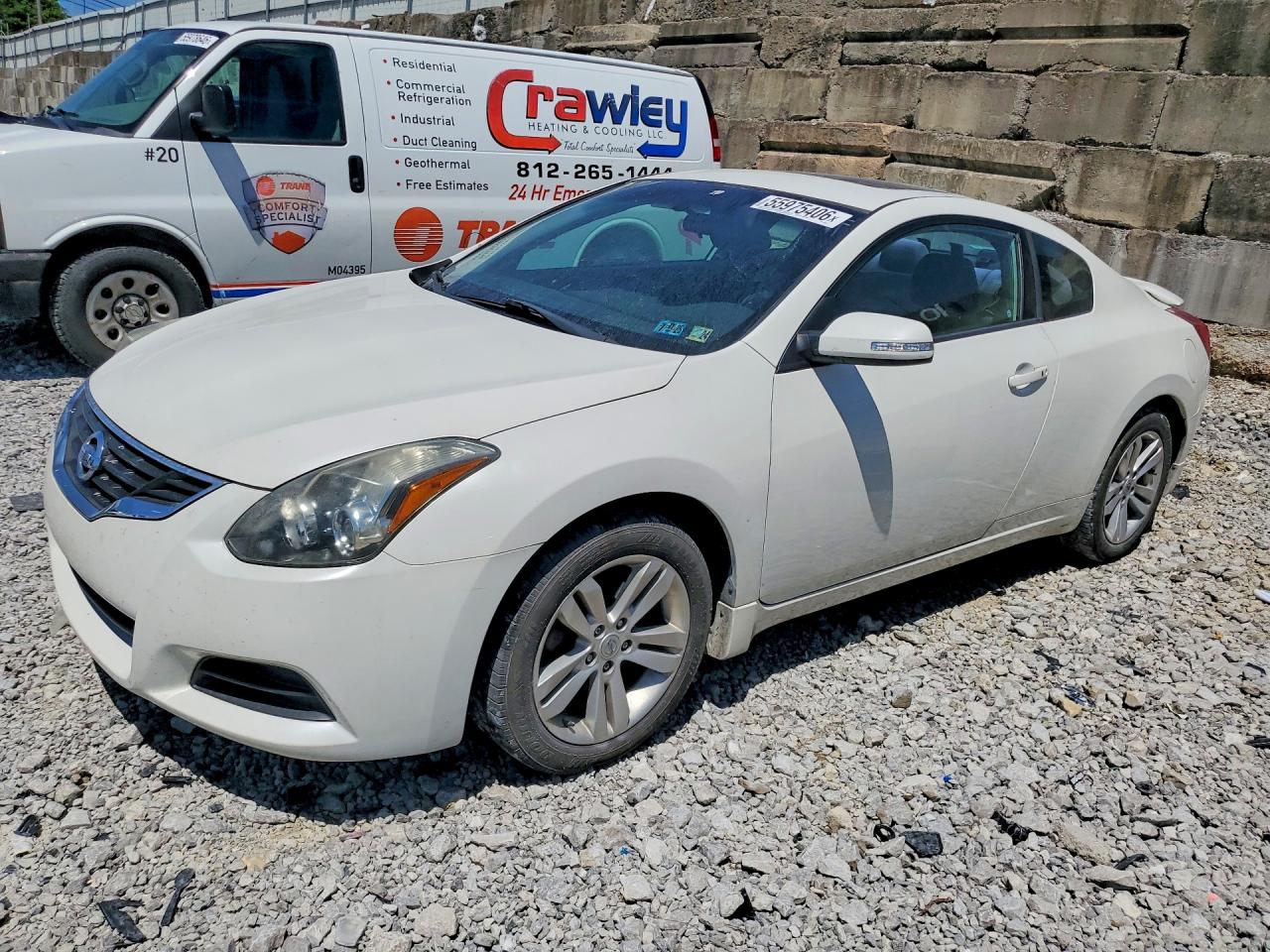 Salvage Nissan Altima Image