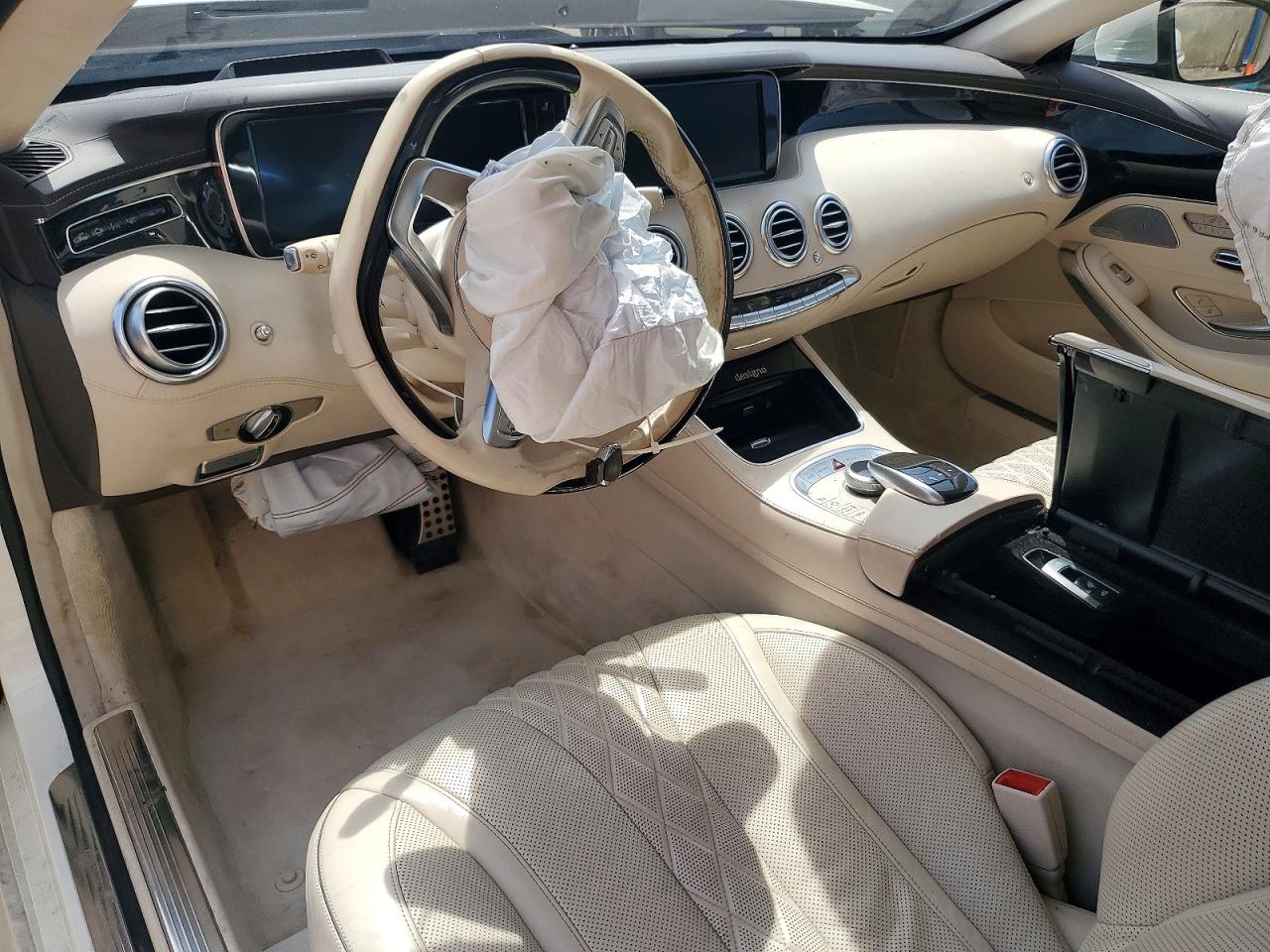Mercedes-Benz S-Class 550