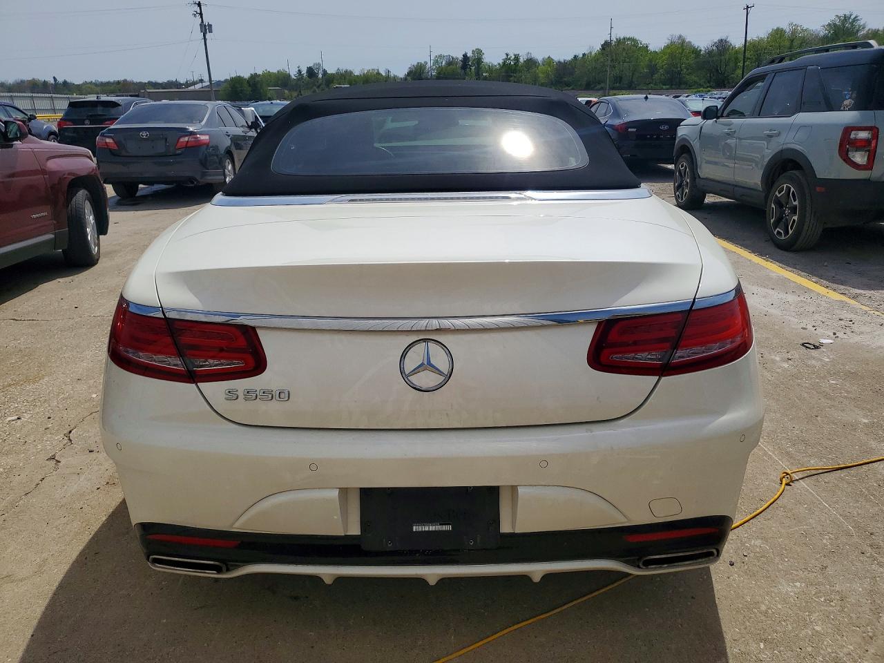 Mercedes-Benz S-Class 550