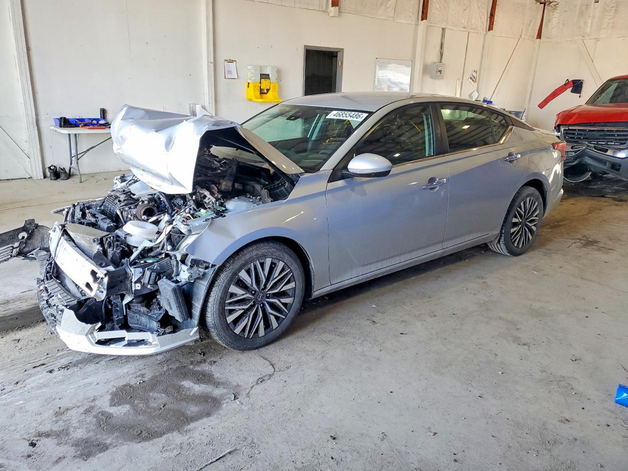 Salvage Nissan Altima Image